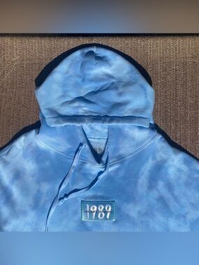 Taylor Swift 1989 Taylor's Version Blue Tie-Dye Hoodie Size 2XL